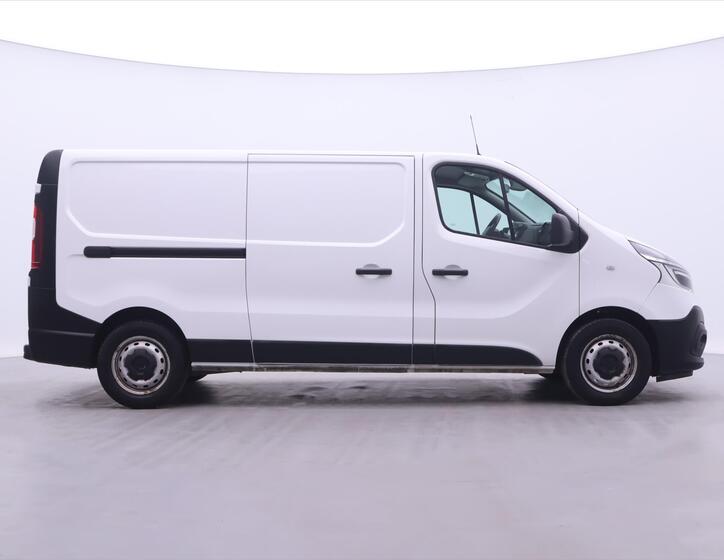 Renault Trafic 8