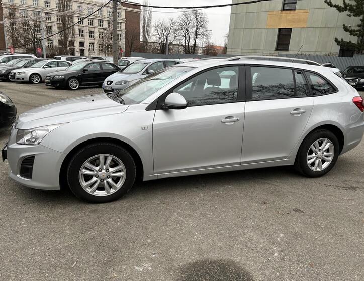 Chevrolet Cruze 6