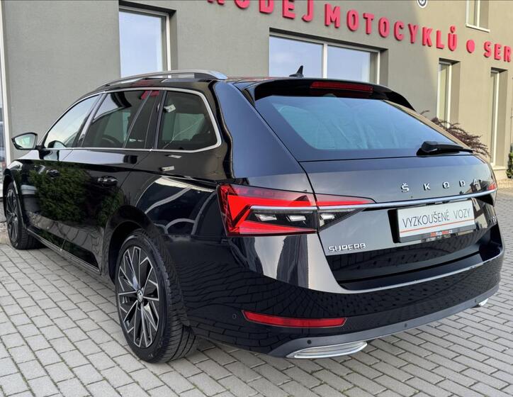 Škoda Superb 8