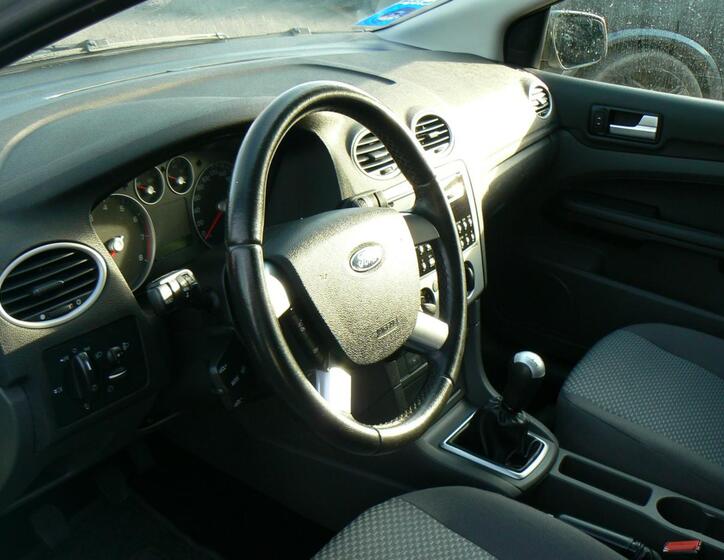 Ford Focus 10