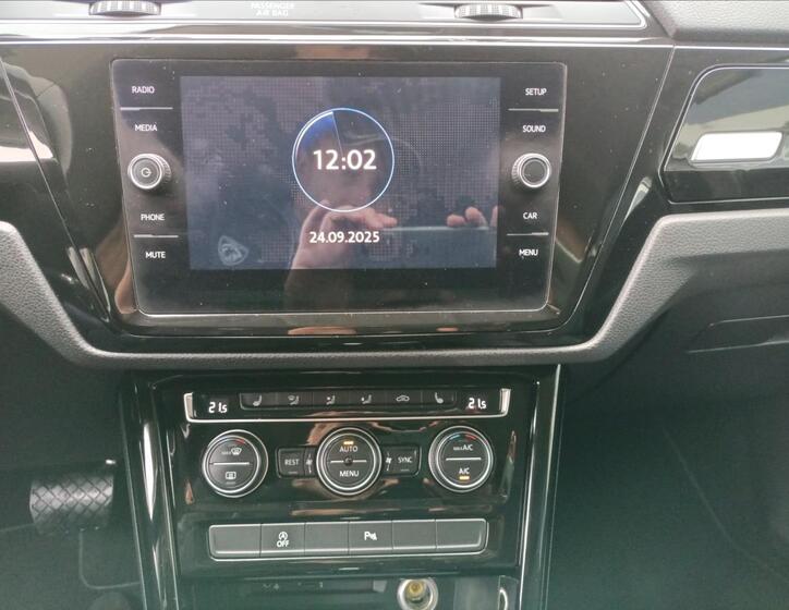 Volkswagen Touran 12