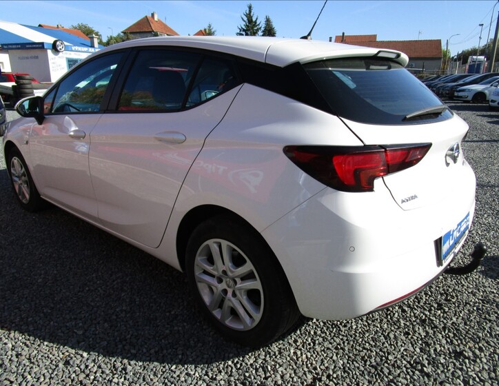 Opel Astra 6