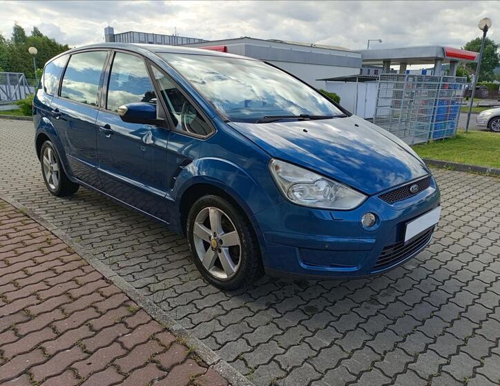 Ford S-MAX 8