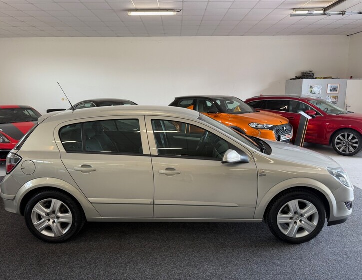 Opel Astra 4