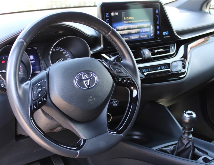 Toyota C-HR 27
