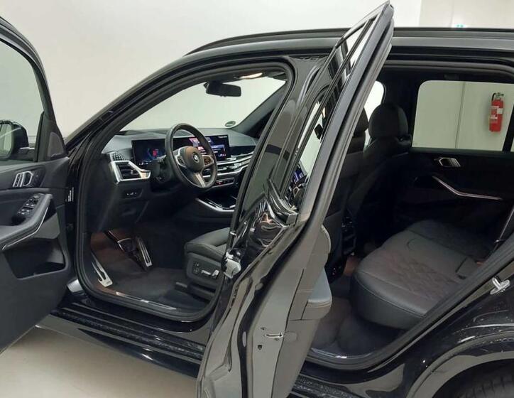BMW X5 8