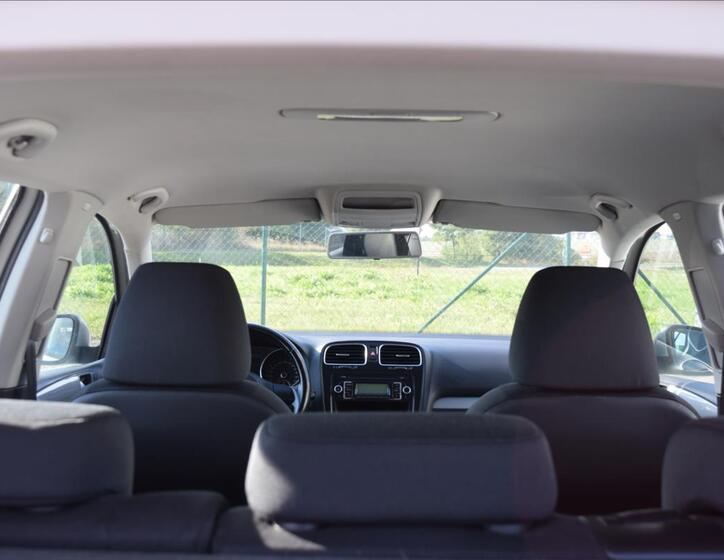 Volkswagen Golf 24