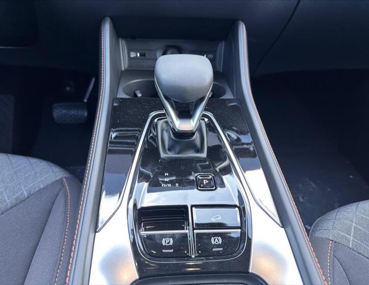 MG HS 10