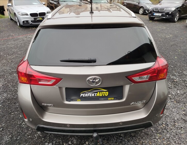 Toyota Auris 5