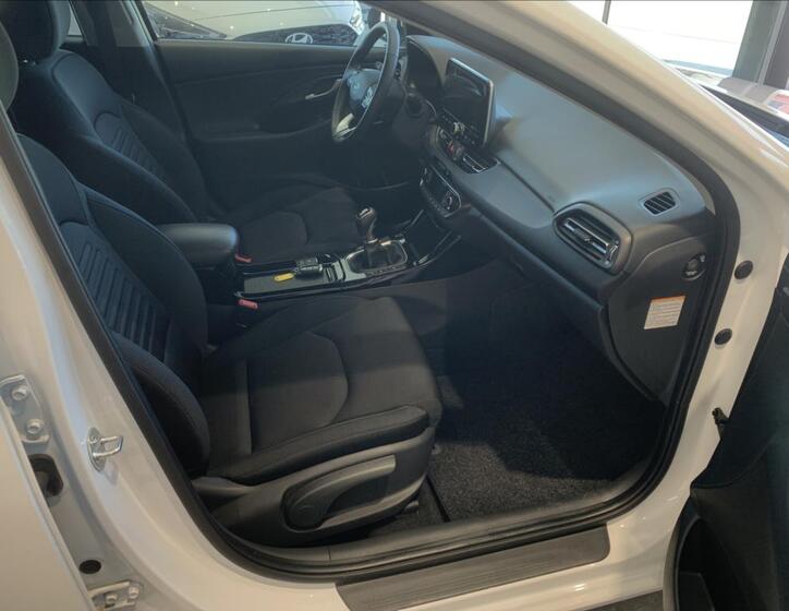 Hyundai i30 46