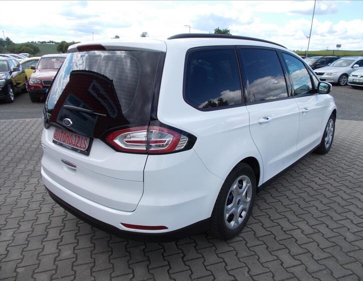 Ford Galaxy 9