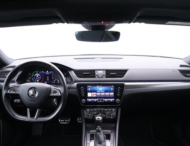 Škoda Superb 28