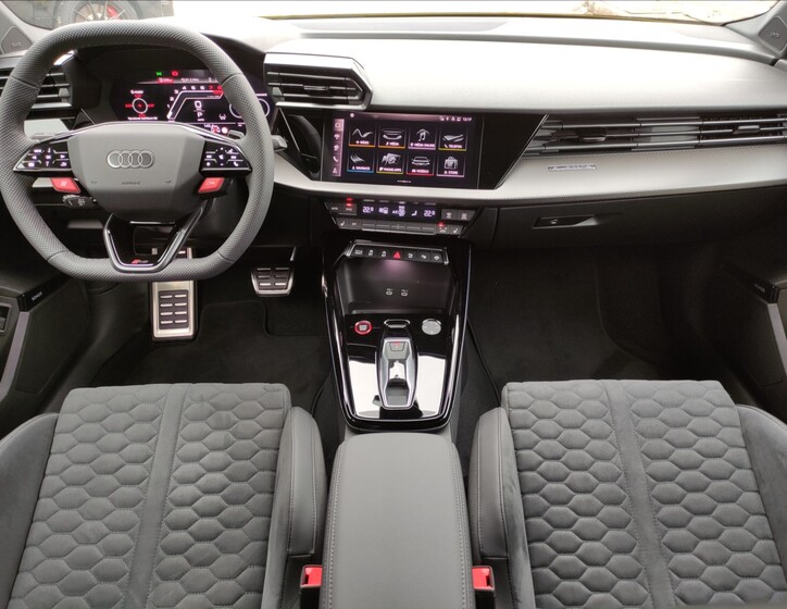 Audi RS 3 8