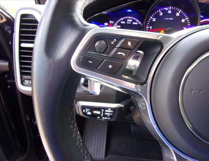 Porsche Cayenne 27