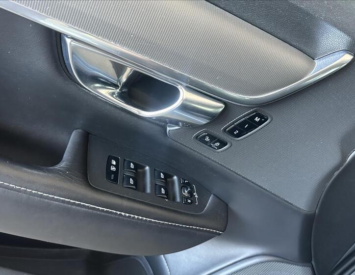 Volvo V90 11