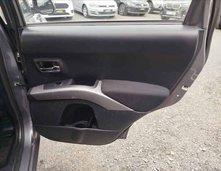Mitsubishi Outlander 21