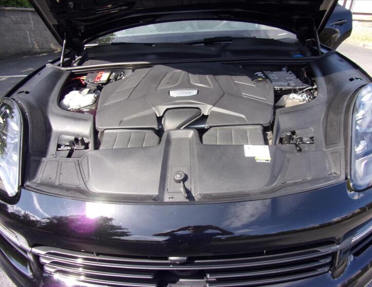 Porsche Cayenne 30