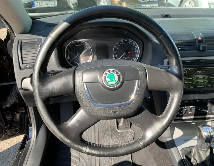 Škoda Octavia 10