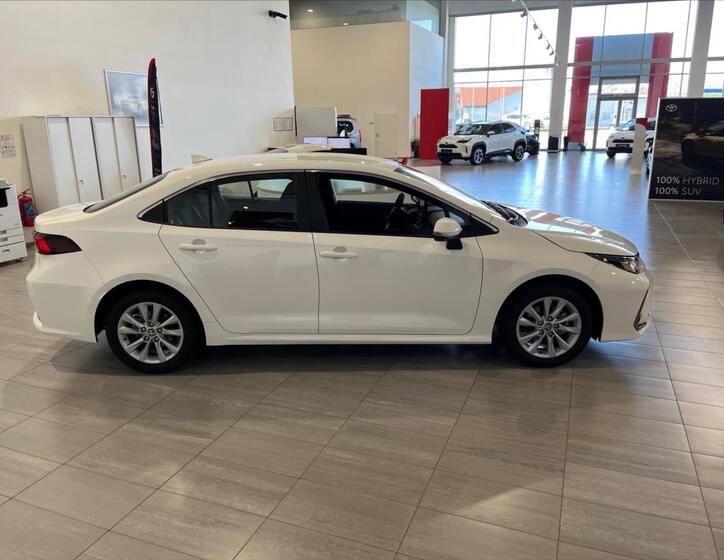 Toyota Corolla 4