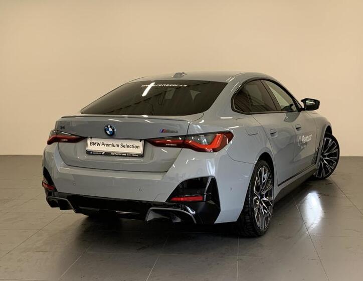 BMW i4 3