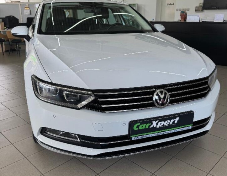 Volkswagen Passat 1