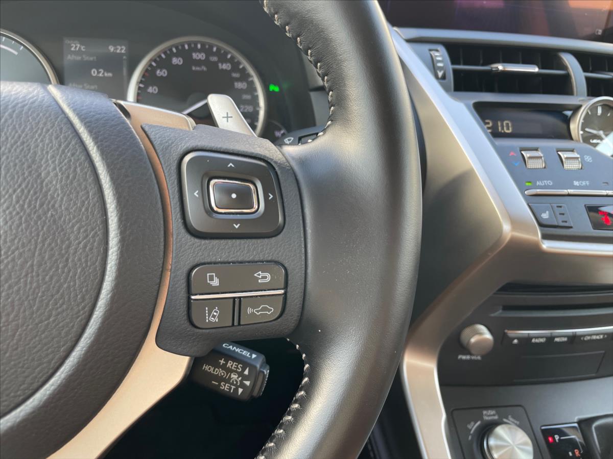 Lexus NX 300h