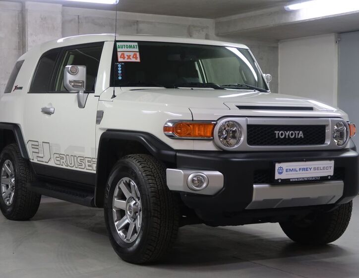 Toyota FJ 3
