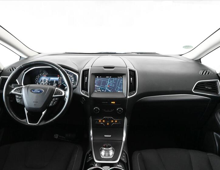 Ford S-MAX 11