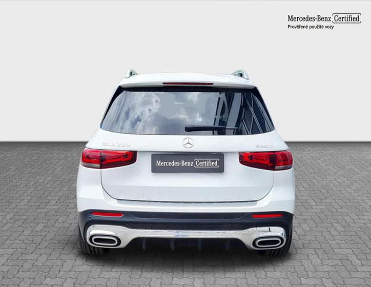 Mercedes-Benz GLB 4