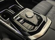 BMW i7 9