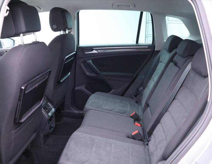 Volkswagen Tiguan 14