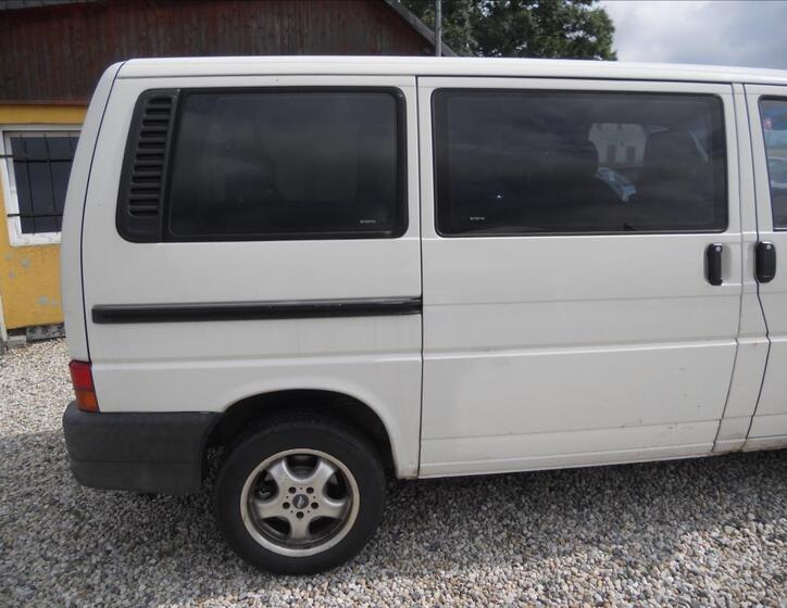 Volkswagen Caravelle 5
