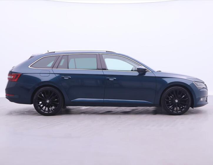 Škoda Superb 8