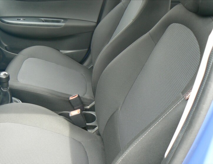 Hyundai i20 10