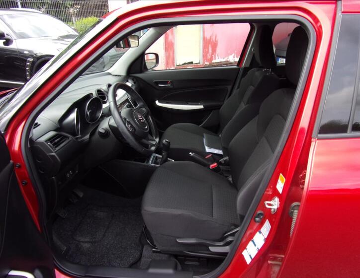 Suzuki Swift 15