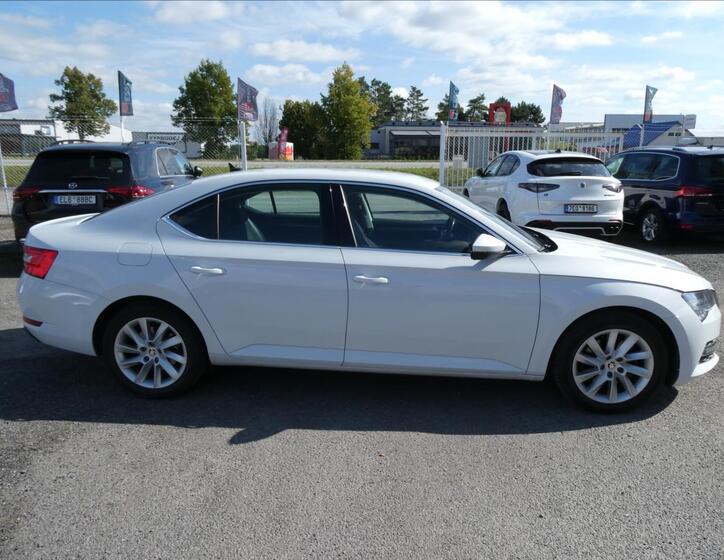 Škoda Superb 2