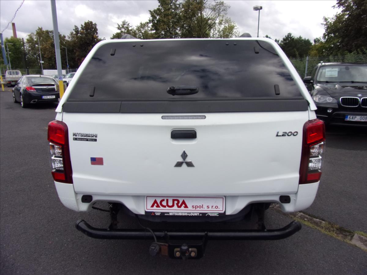 Mitsubishi L200
