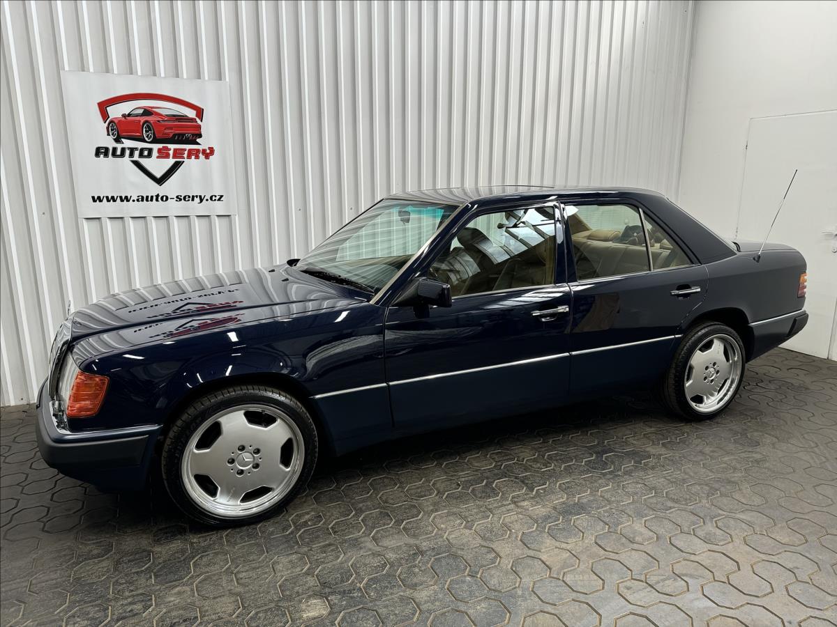 Mercedes-Benz 124