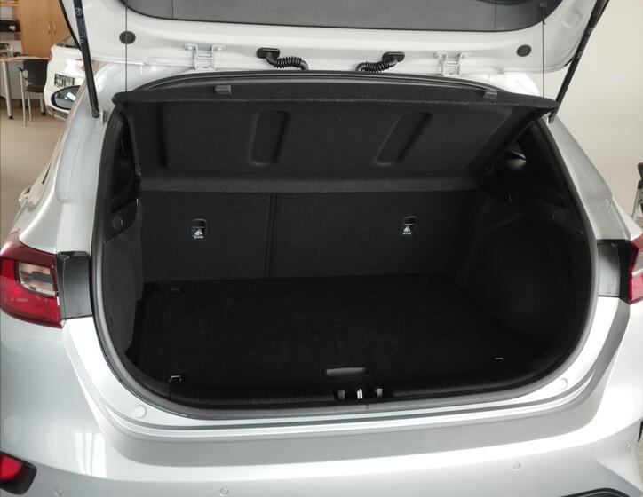 KIA Ceed 4
