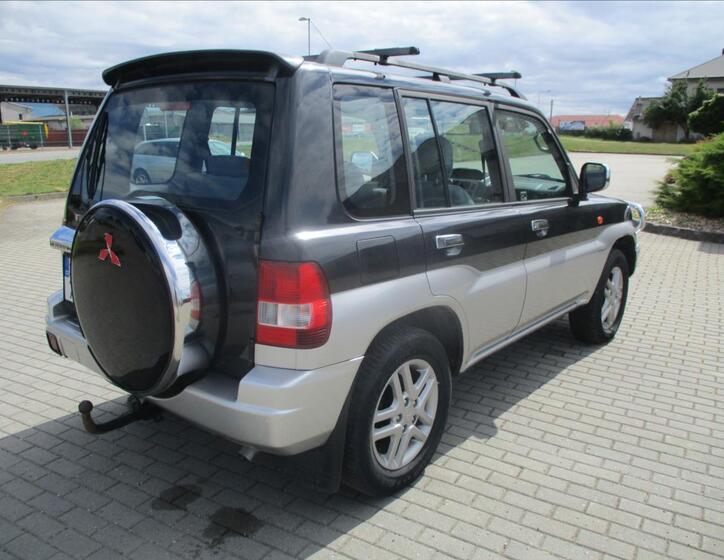Mitsubishi Pajero Pinin 4