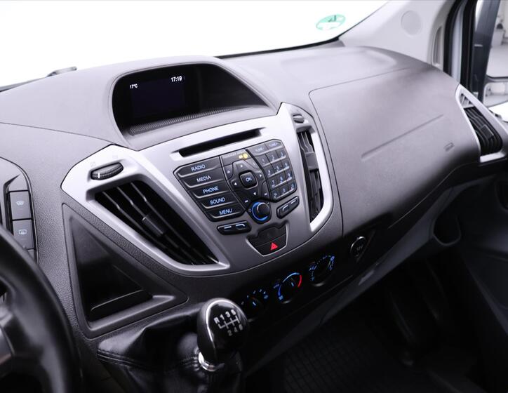 Ford Transit Custom 19