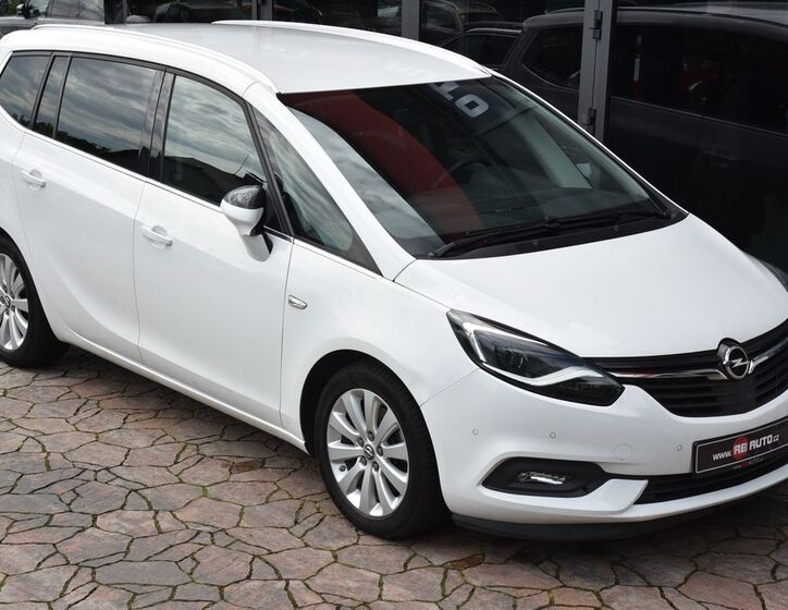 Opel Zafira 1