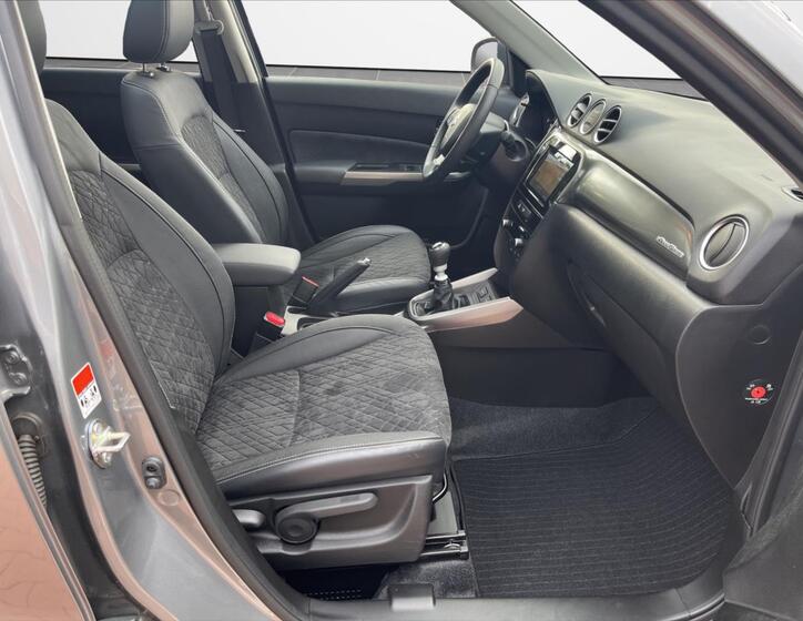 Suzuki Vitara 21