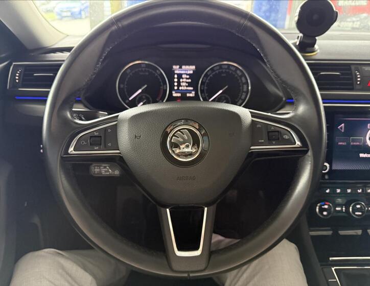Škoda Superb 13