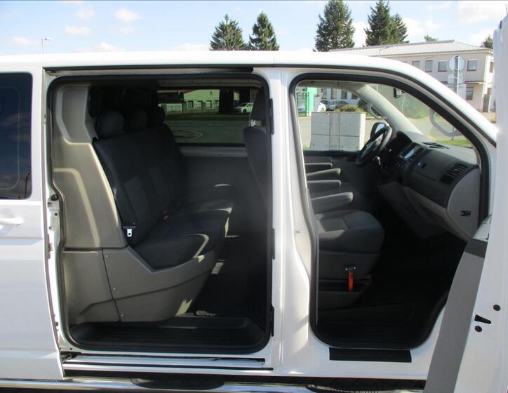 Volkswagen Transporter 9
