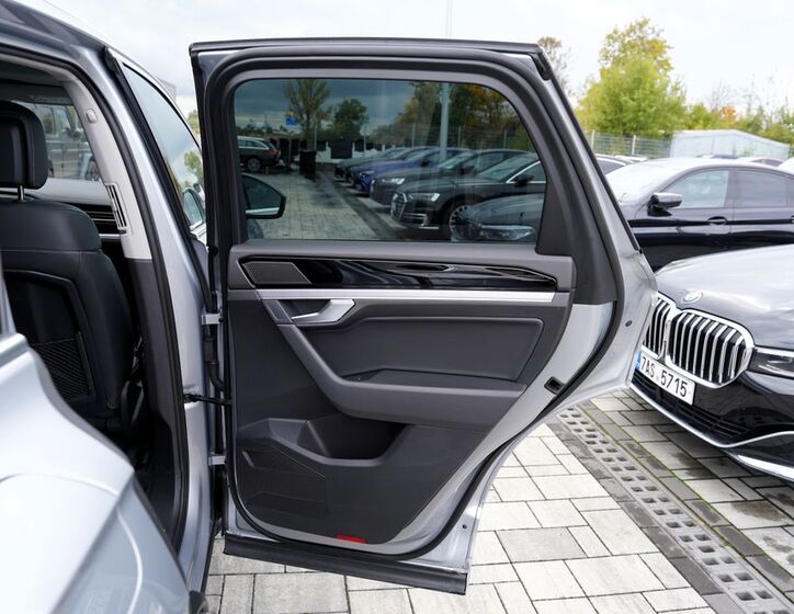 Volkswagen Touareg 24