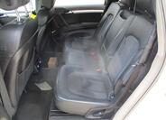 Audi Q7 8