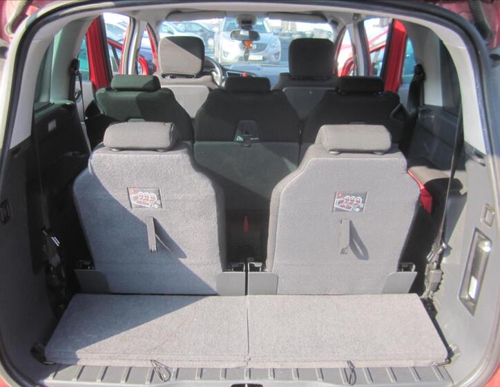 Peugeot 5008 40
