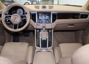 Porsche Macan 8