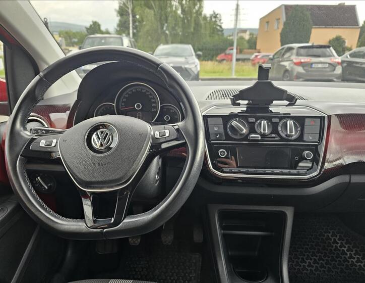 Volkswagen up! 6